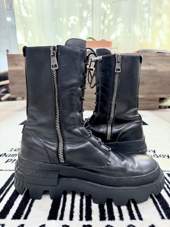 Moncler Vail Lace Up Chunky Sole Black Leather Zip Ankle Boots main image 8